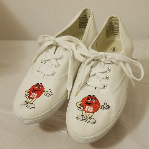 M & M's Shoes - 4/$25 M & M Branded Tennis Shoes Sz 9